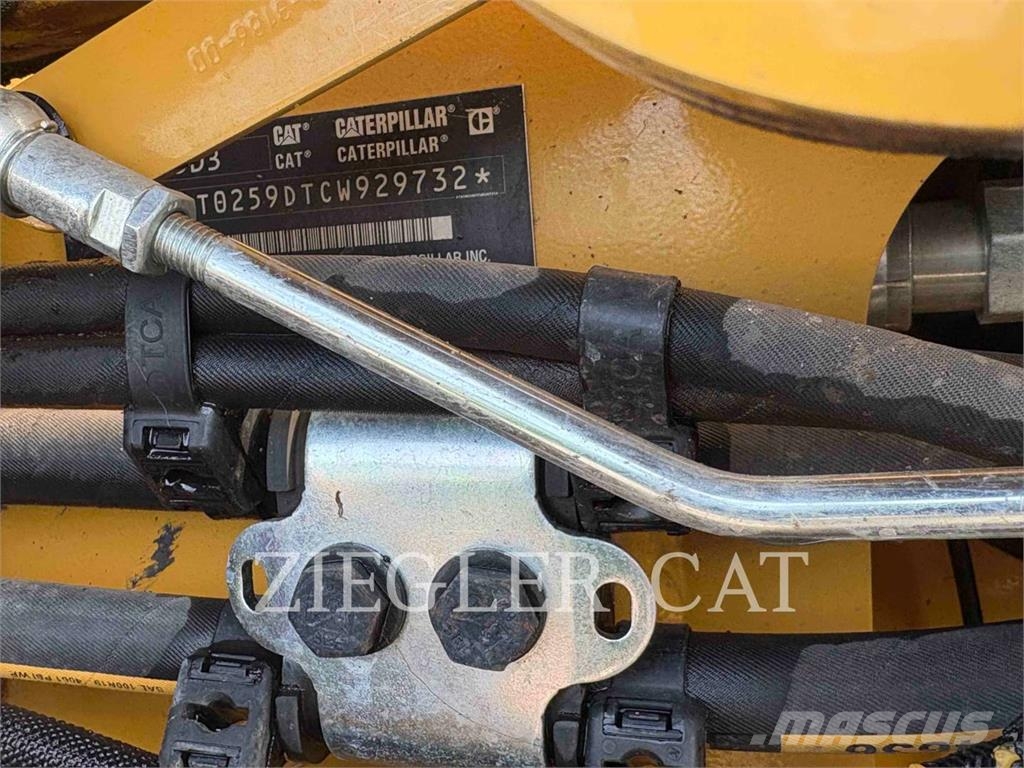 CAT 259D3 Telakuormaajat