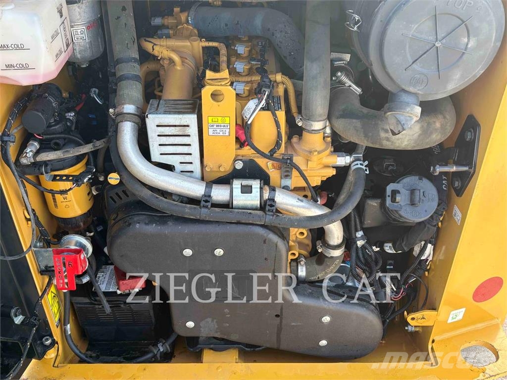 CAT 259D3 Telakuormaajat