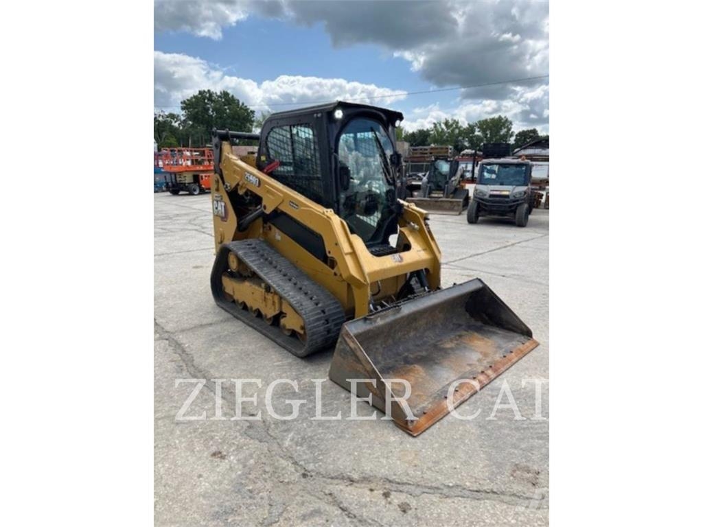 CAT 259D3 لوادر زحافة