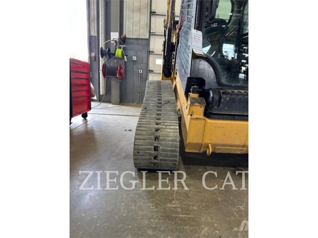 CAT 259D3 لوادر زحافة