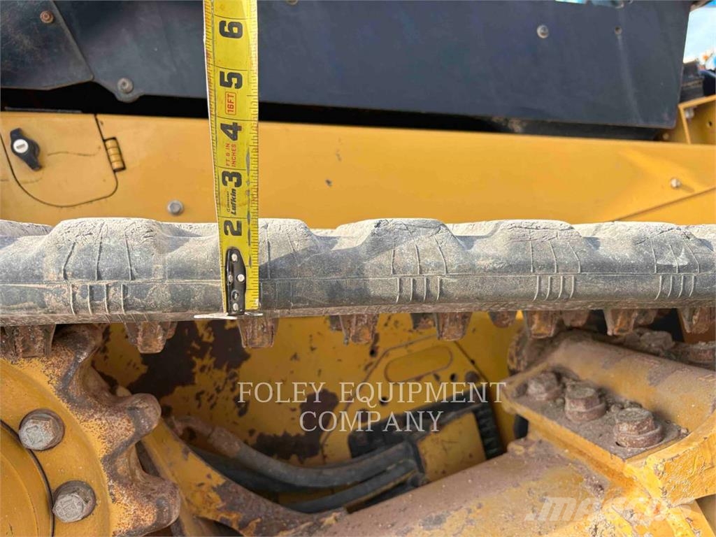 CAT 259D3 Šmykom riadené nakladače