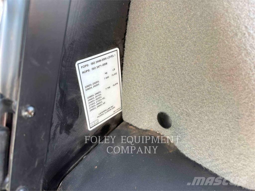 CAT 259D3 Šmykom riadené nakladače