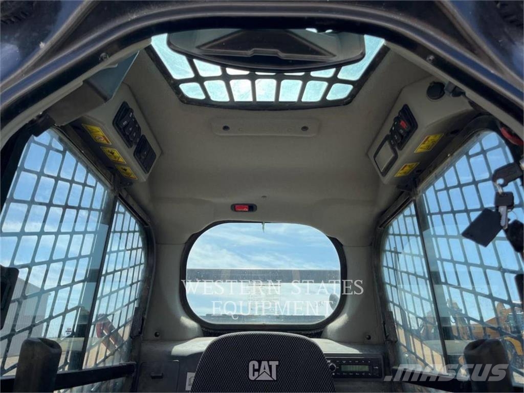 CAT 259D3 스키드로더