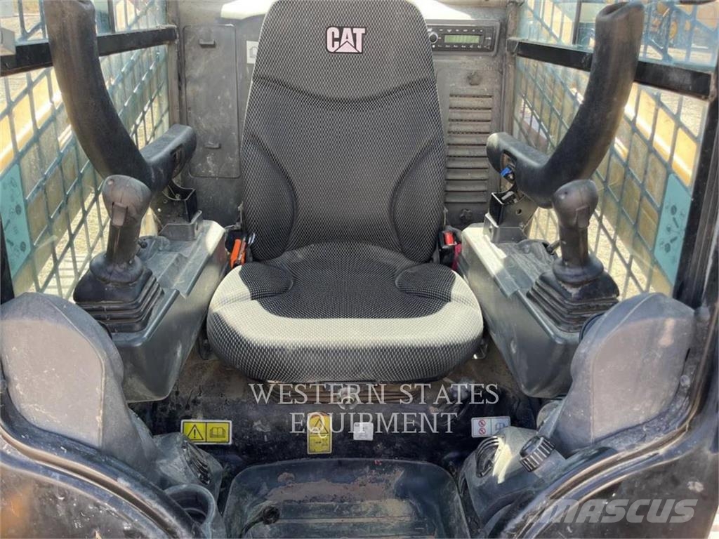 CAT 259D3 스키드로더