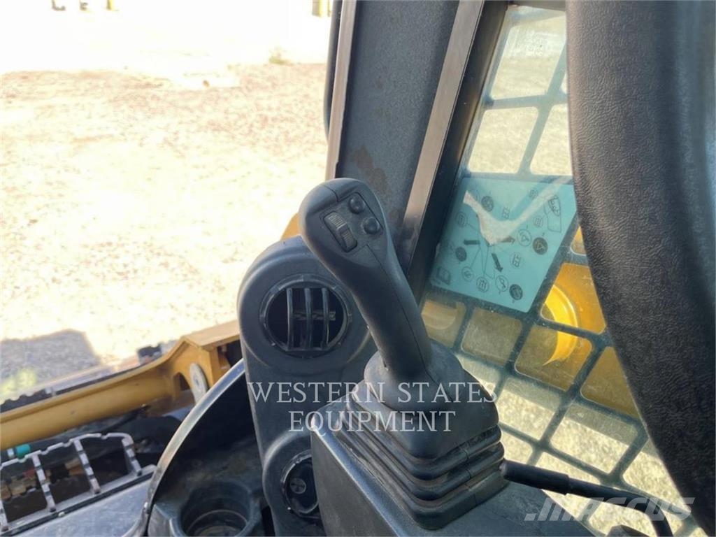 CAT 259D3 스키드로더