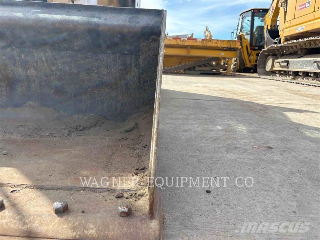 CAT 259D3 궤도식 로우더