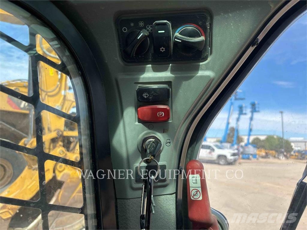 CAT 259D3 궤도식 로우더
