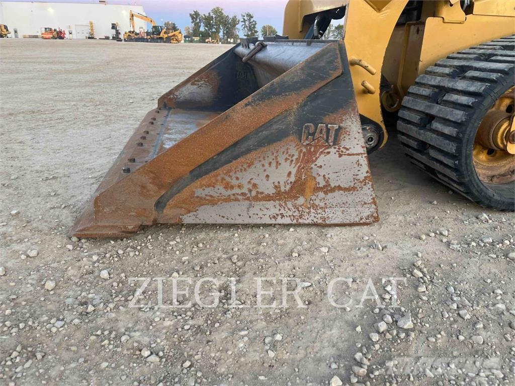 CAT 259D3 Roomiklaadurid