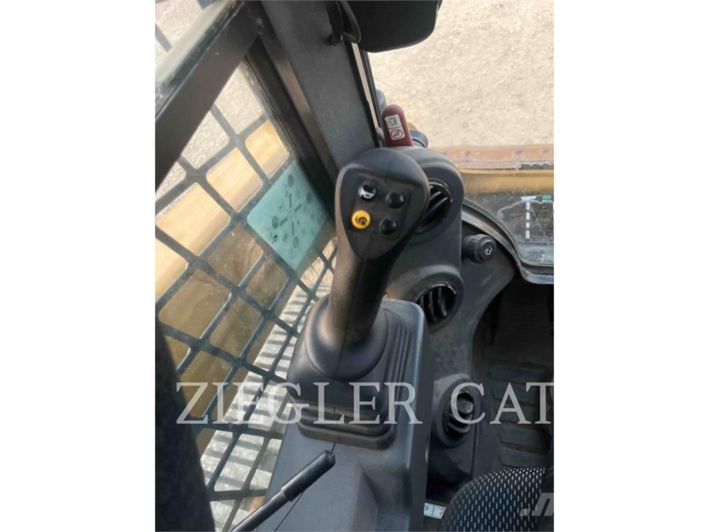 CAT 259D3 Roomiklaadurid
