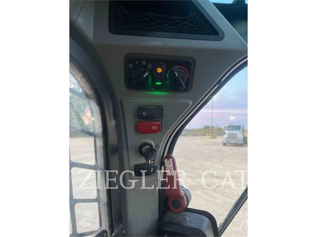 CAT 259D3 Roomiklaadurid