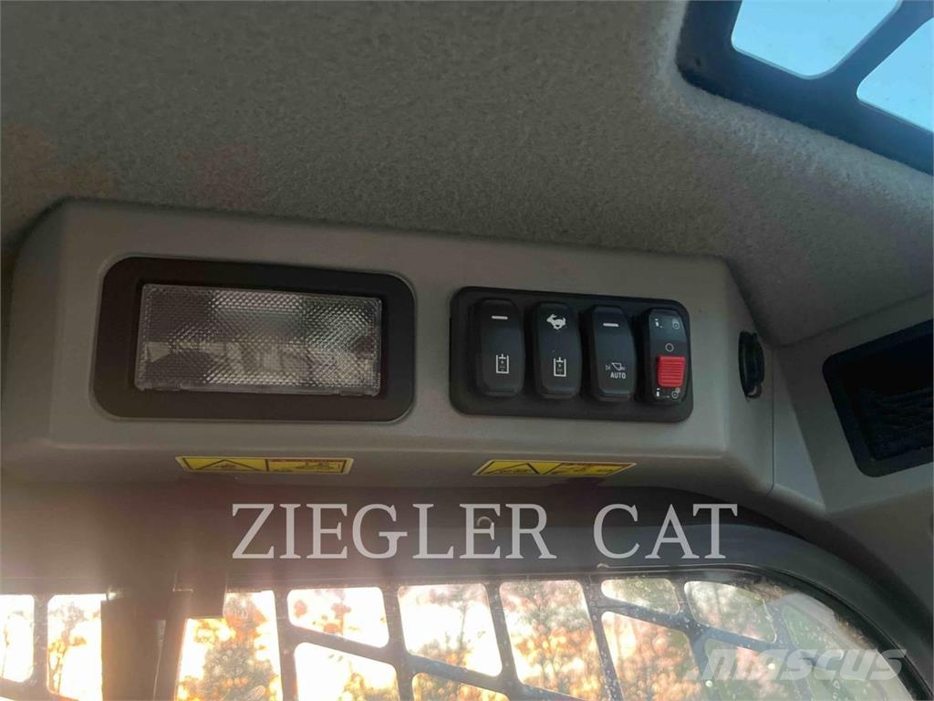 CAT 259D3 Roomiklaadurid