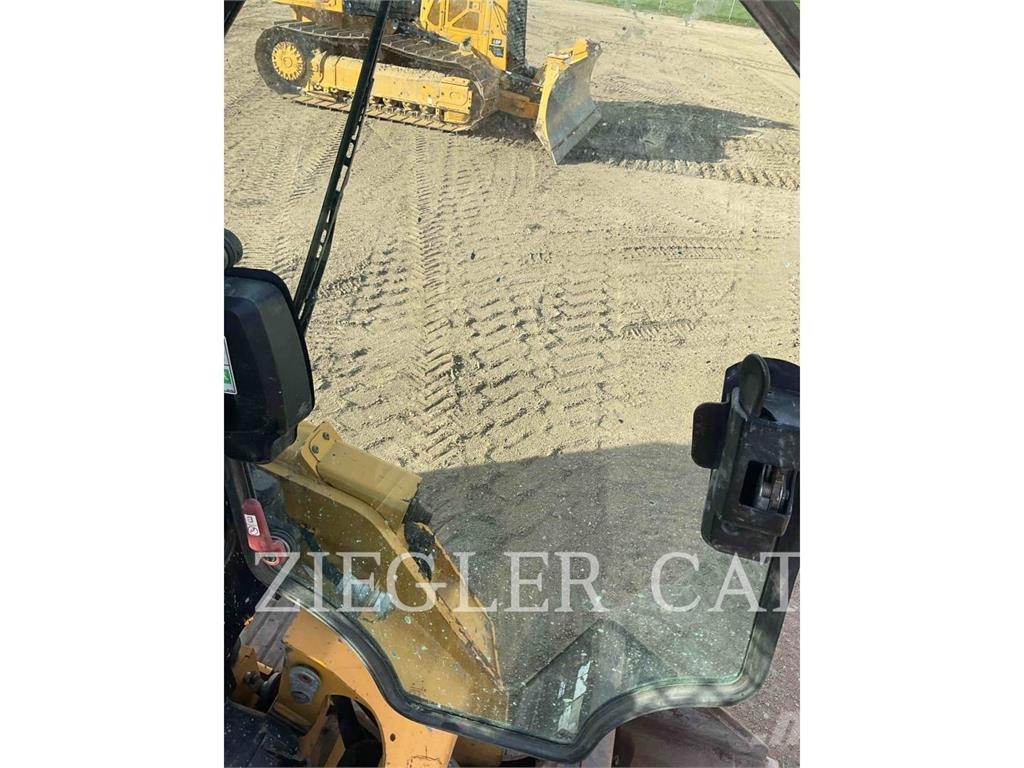 CAT 259D3 Nakladalci goseničarji