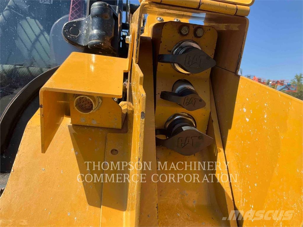 CAT 259D3 Kāpurķēžu iekrāvēji