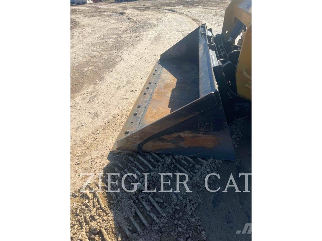CAT 259D3 Верижен товарач