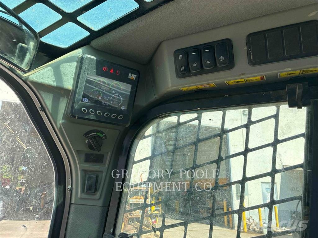 CAT 259D3 Încarcatoare cu excavator