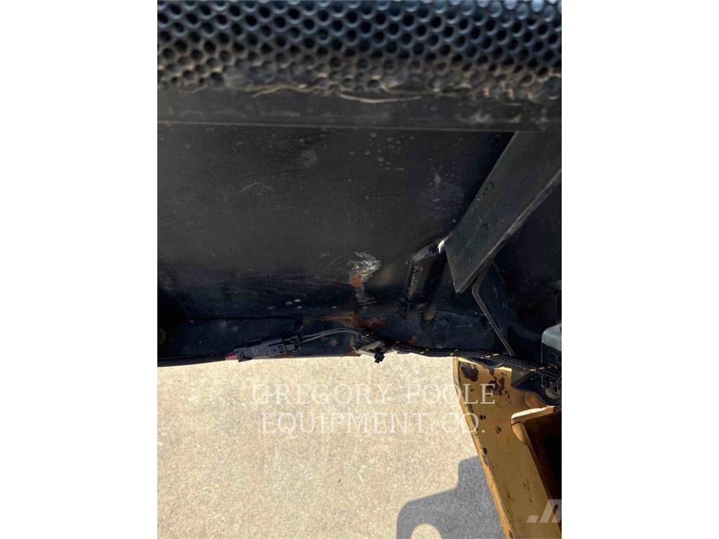 CAT 259D3 Încarcatoare cu excavator