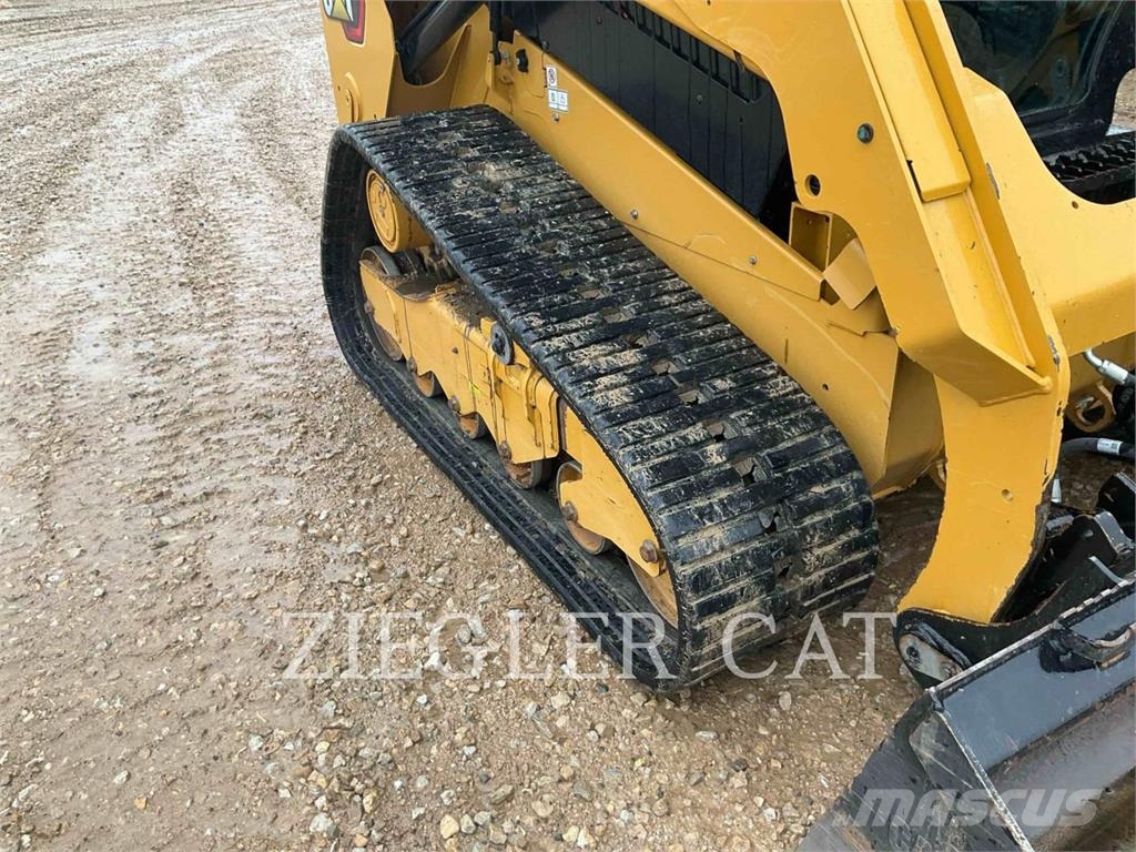 CAT 259D3 Верижен товарач