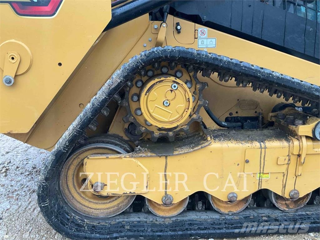 CAT 259D3 Верижен товарач
