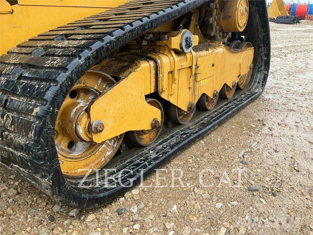 CAT 259D3 Верижен товарач