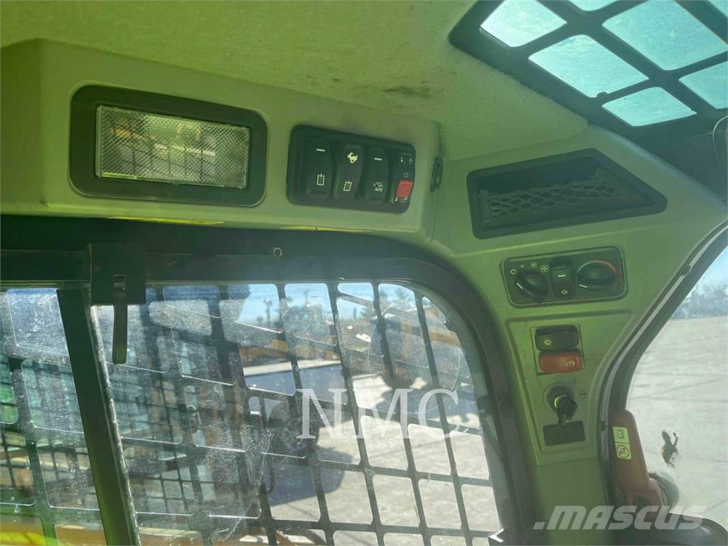CAT 259D3 궤도식 로우더
