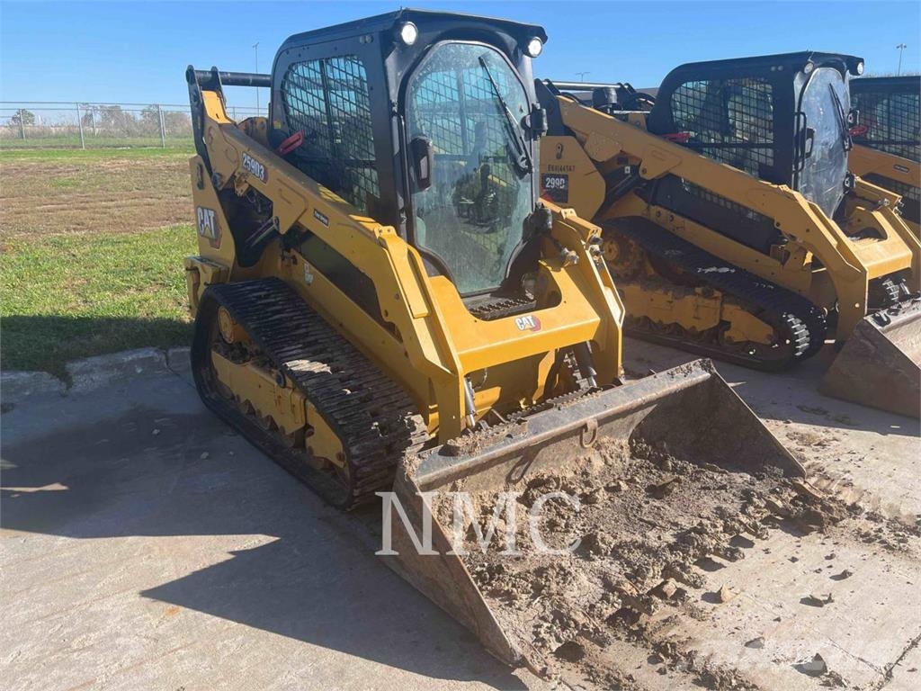 CAT 259D3 궤도식 로우더