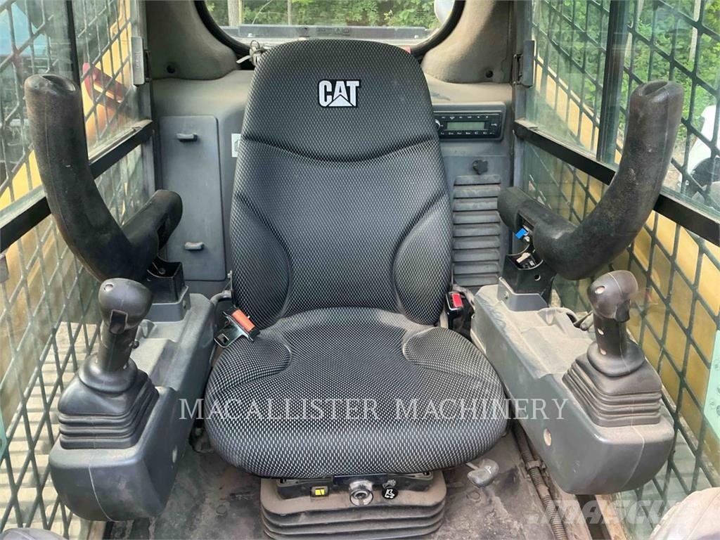CAT 259D3 Nakladalci goseničarji