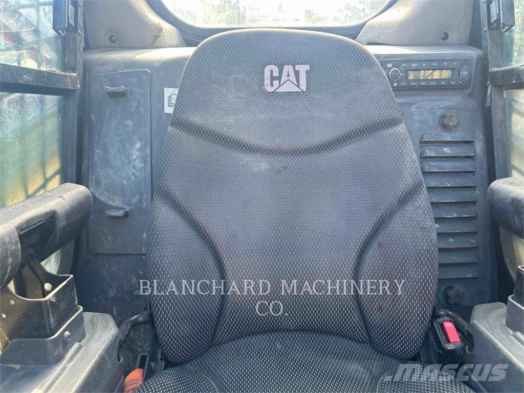 CAT 259D3 Pale cingolate