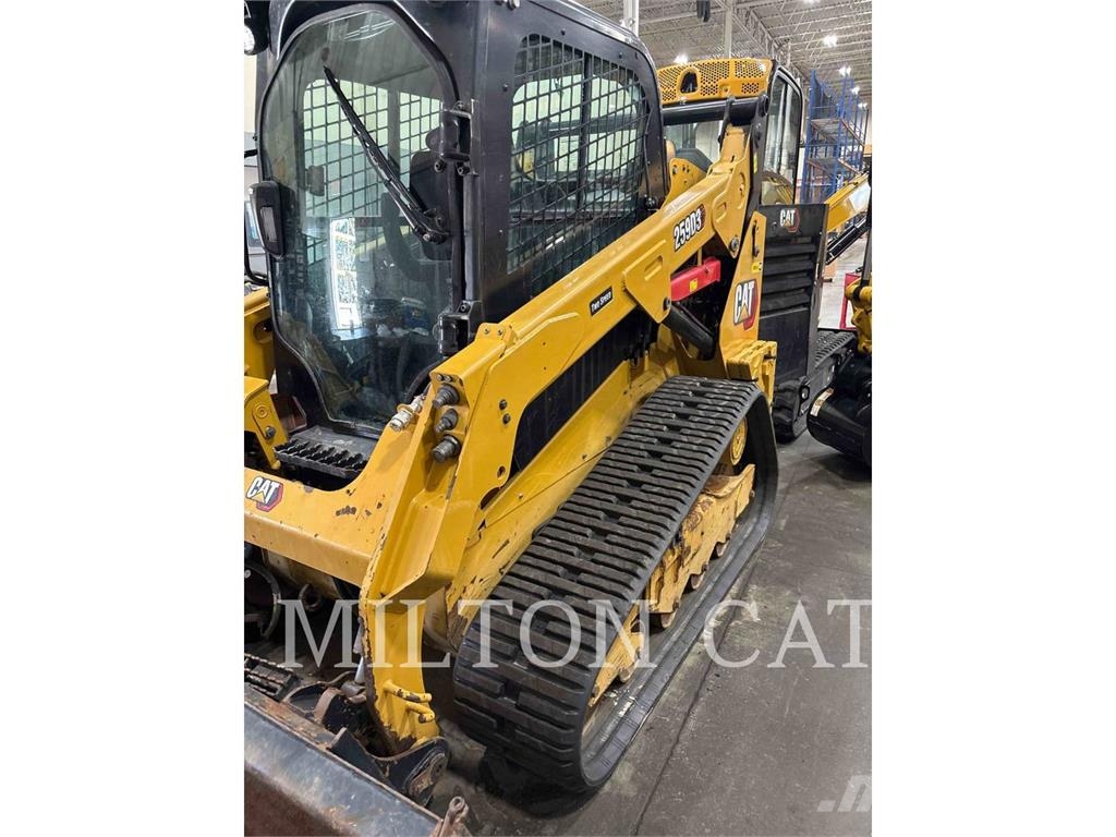 CAT 259D3 Lánctalpas homlokrakodók