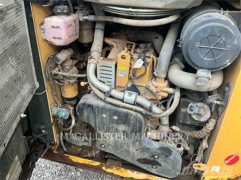 CAT 259D3 AQB Lánctalpas homlokrakodók