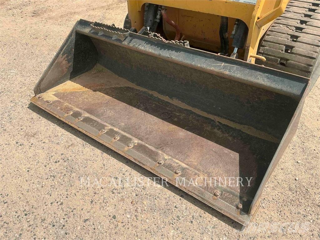 CAT 259D3 AQB لوادر زحافة