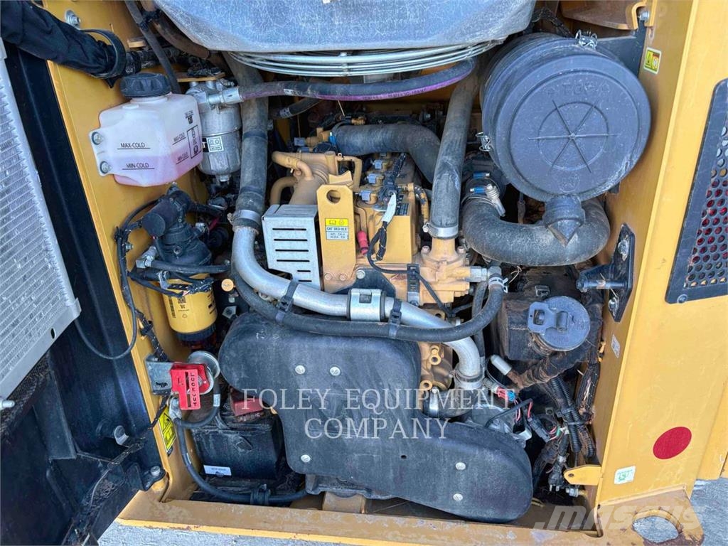 CAT 259D3HF2C لوادر انزلاقية التوجيه