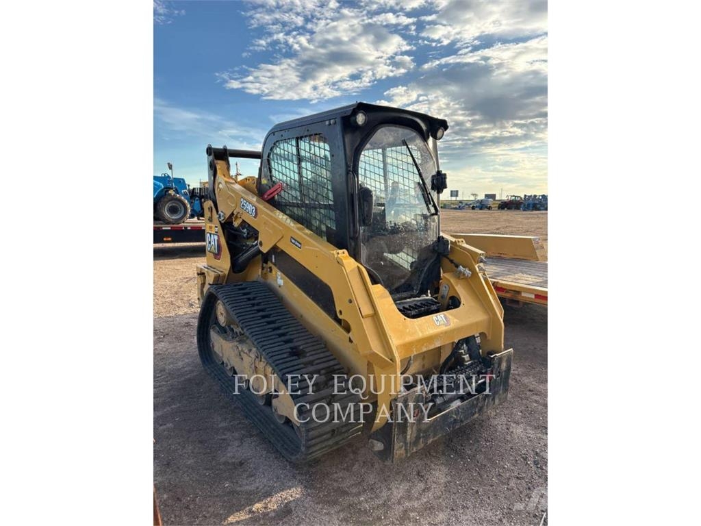 CAT 259D3STD2C لوادر انزلاقية التوجيه