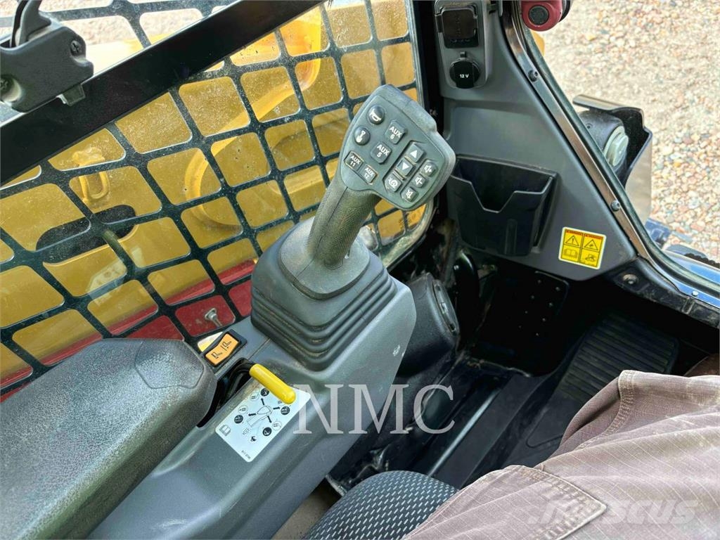 CAT 260-05 Skid steer mini nakladalci