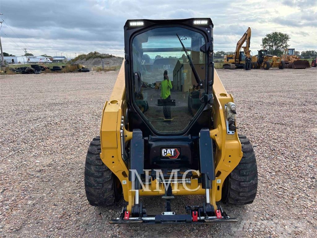 CAT 260-05 Skid steer mini nakladalci