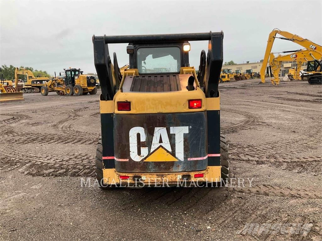 CAT 262C Skid steer mini utovarivači