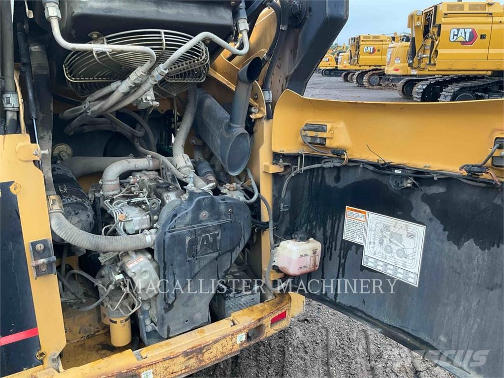 CAT 262C Skid steer mini utovarivači