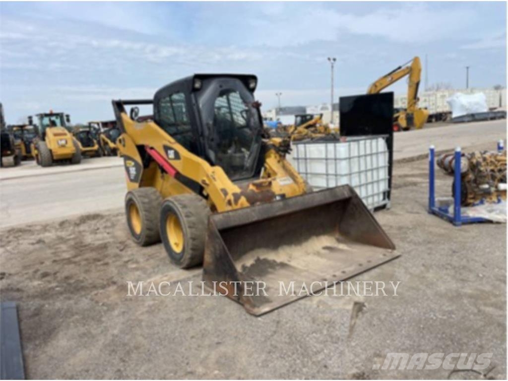 CAT 262C Skid steer mini nakladalci