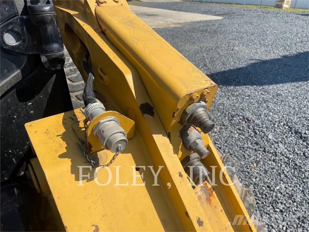 CAT 262D Skid steer loaders