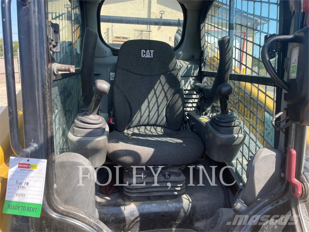 CAT 262D Skid steer loaders