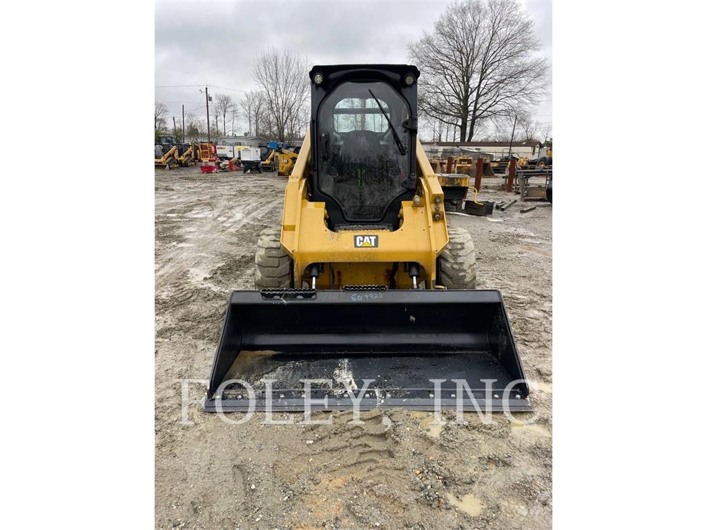 CAT 262D Skid steer loaders