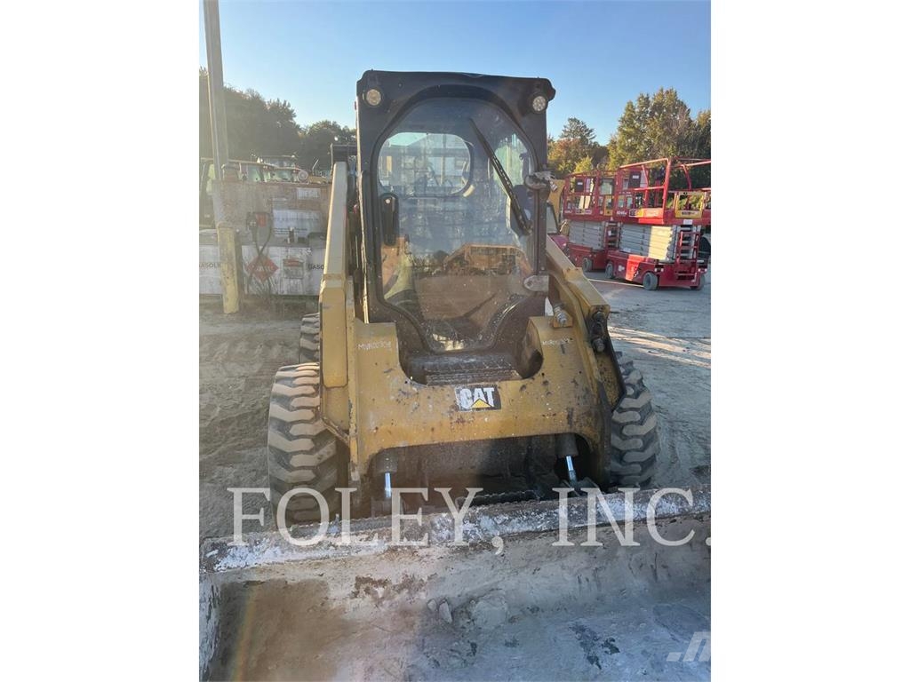 CAT 262D Skid steer loaders