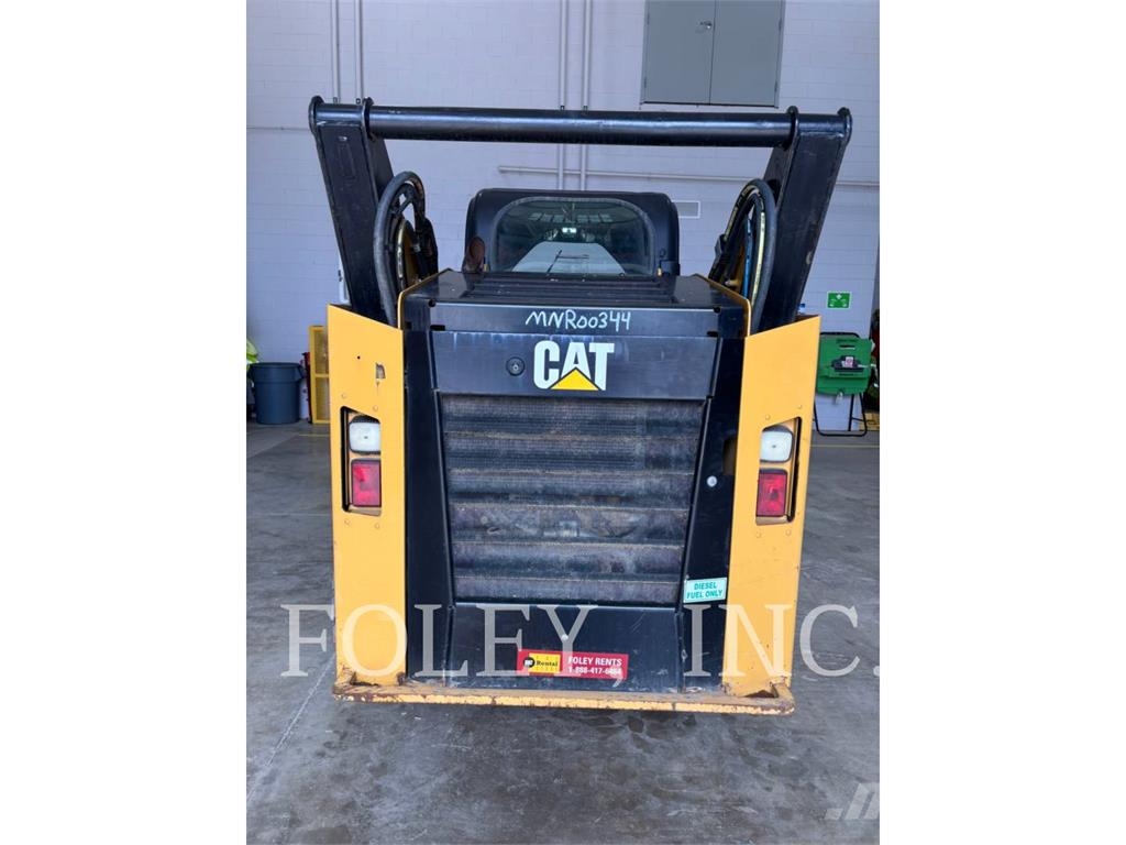 CAT 262D لوادر انزلاقية التوجيه