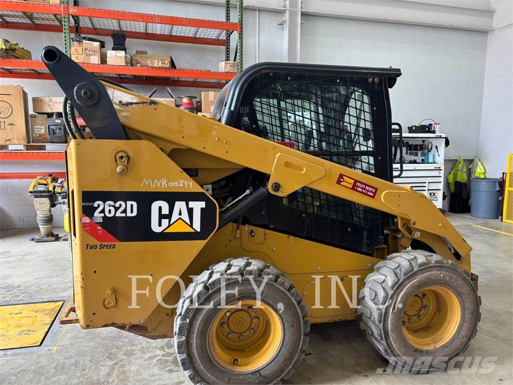 CAT 262D لوادر انزلاقية التوجيه