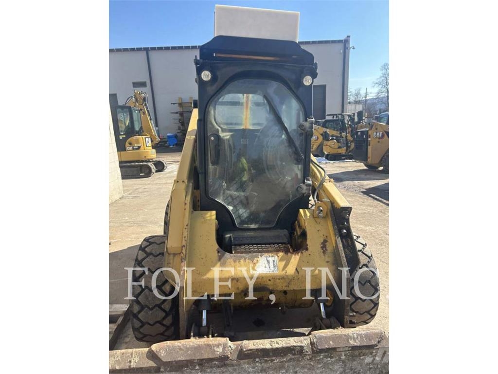 CAT 262D Skid steer mini nakladalci