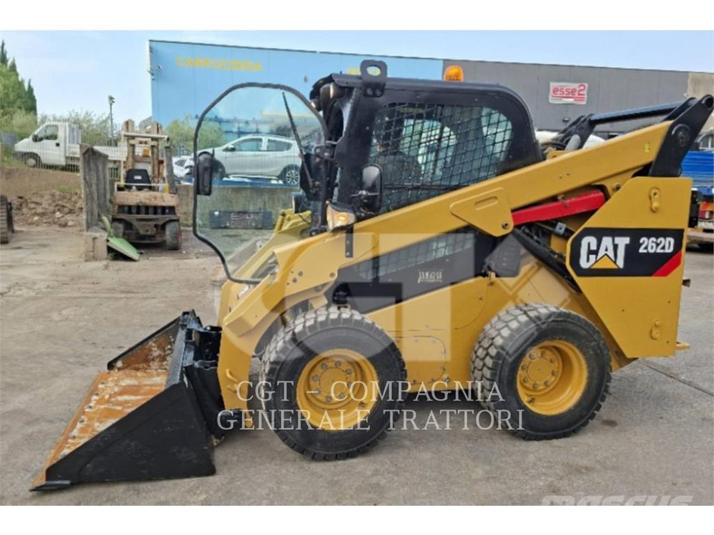 CAT 262D لوادر انزلاقية التوجيه