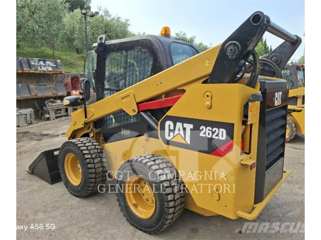 CAT 262D لوادر انزلاقية التوجيه