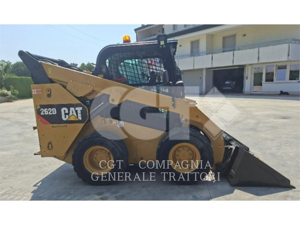 CAT 262D لوادر انزلاقية التوجيه