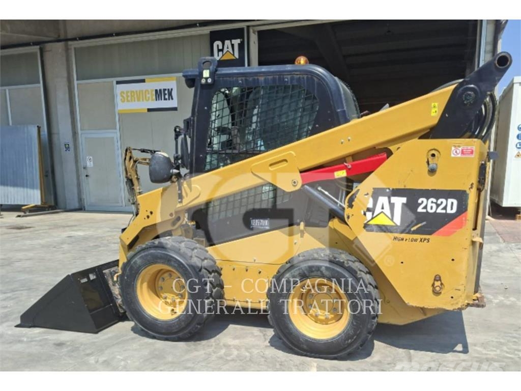 CAT 262D لوادر انزلاقية التوجيه