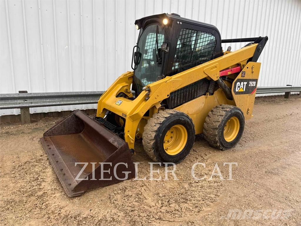 CAT 262D لوادر انزلاقية التوجيه