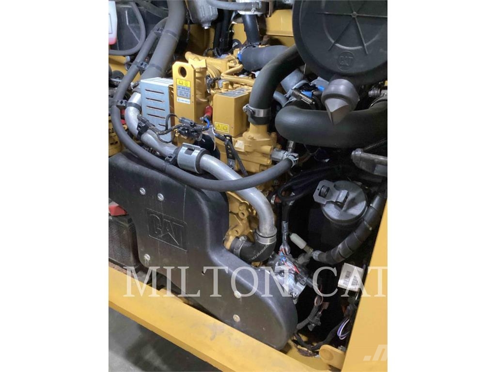 CAT 262D 3 Skid steer loaders
